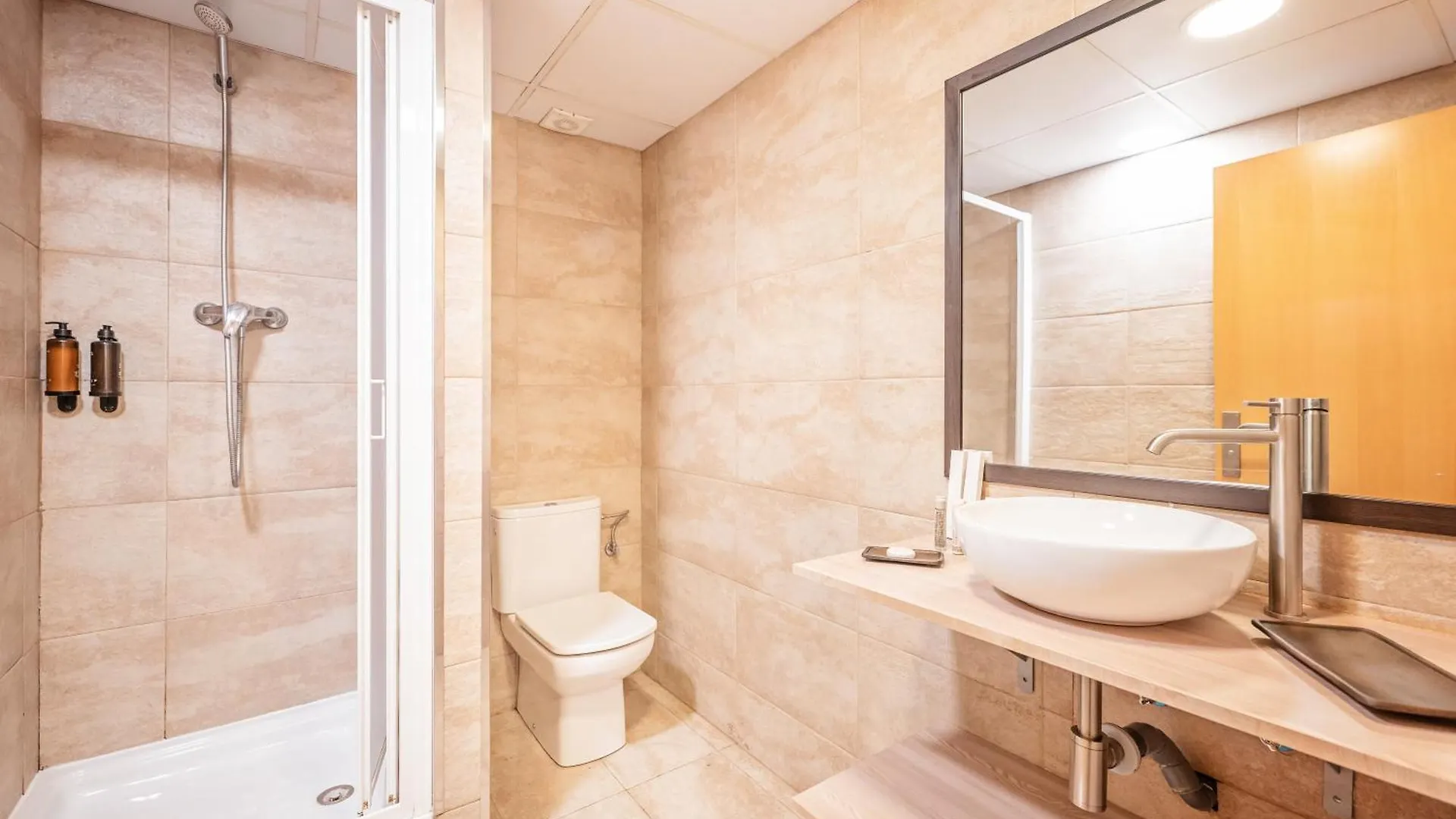 Sweett - Carrer Fira Apartment Barcelona Spain